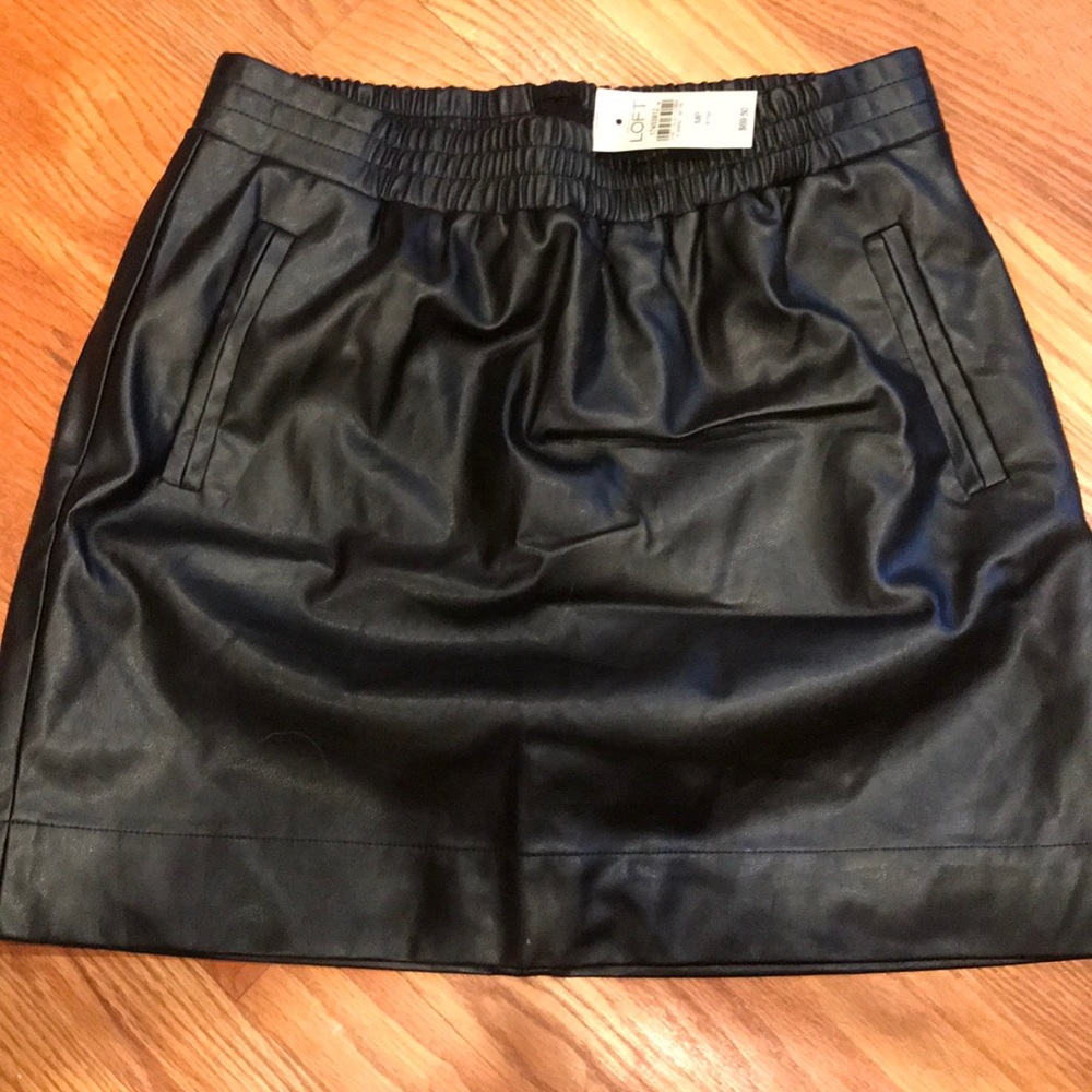 faux leather mini skirt